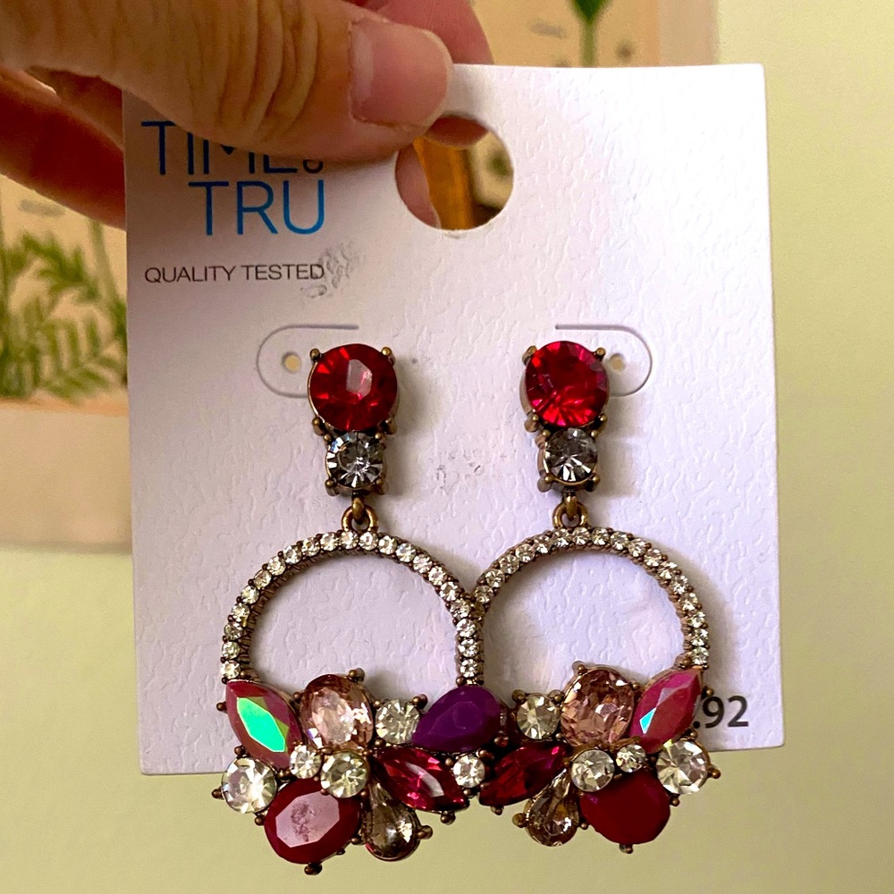 Vibrant metal earrings